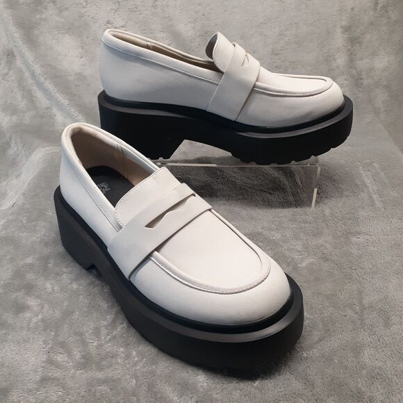 Wild Fable Y2K Women Lacey Loafer White Size 7.5 Slip-On Memory Foam Insole NWOT - Picture 2 of 9